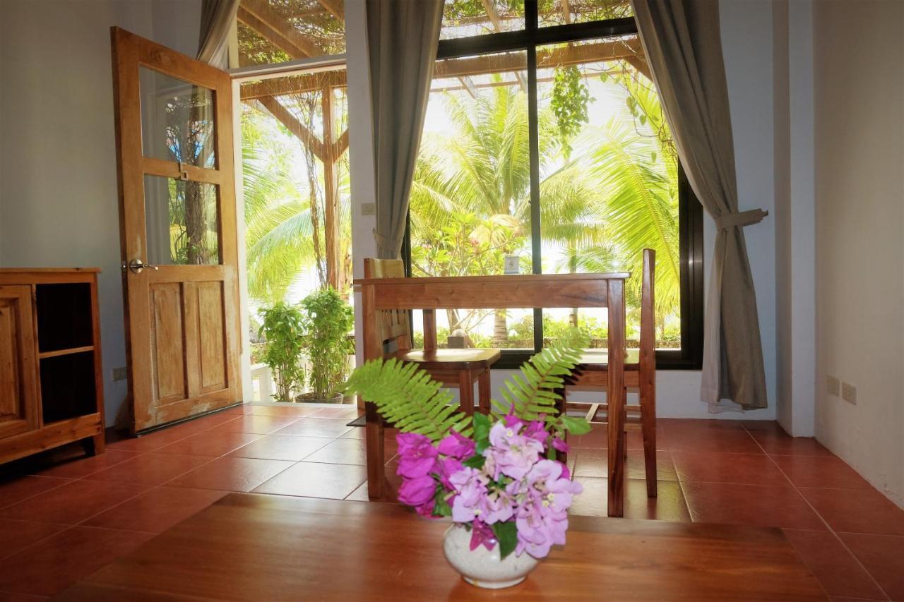 Island View Beachfront Resort Anda  Extérieur photo